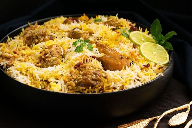 HYD Chicken Dum Biryani.